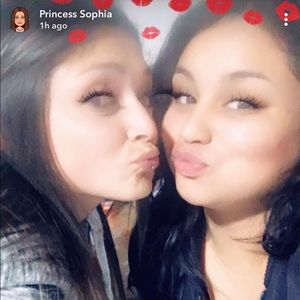 Meet your Posher, Julia